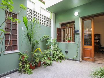 Venta Hermosa Casa Tipo PH 5 ambientes en Almagro