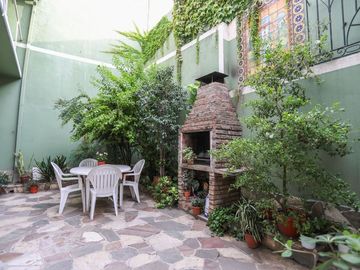 Venta Hermosa Casa Tipo PH 5 ambientes en Almagro