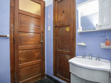 Venta Hermosa Casa Tipo PH 5 ambientes en Almagro