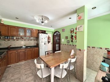 Venta PH tipo casa 6 ambientes en Villa Lugano