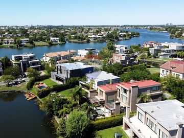 VENTA CASA 7 AMB EN CABOS DEL LAGO - NORDELTA