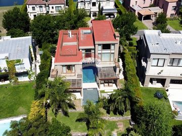 VENTA CASA 7 AMB EN CABOS DEL LAGO - NORDELTA