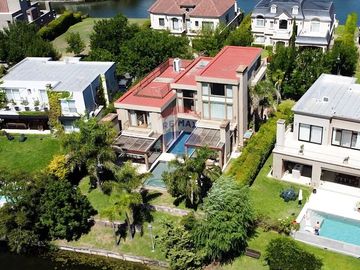 VENTA CASA 7 AMB EN CABOS DEL LAGO - NORDELTA