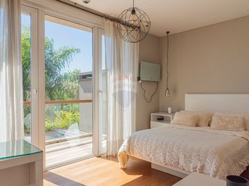 VENTA CASA 7 AMB EN CABOS DEL LAGO - NORDELTA