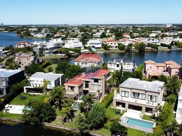 VENTA CASA 7 AMB EN CABOS DEL LAGO - NORDELTA