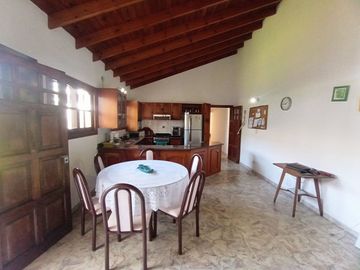 VENTA CASA 4 AMB CON PARQUE EZPELETA, QUILMES
