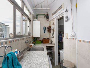 DPTO EN VENTA VILLA CRESPO 4 AMB + DEP.  RECICLADO