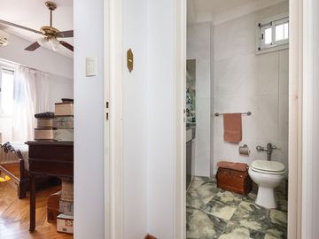 DPTO EN VENTA VILLA CRESPO 4 AMB + DEP.  RECICLADO