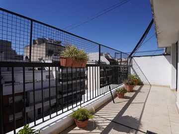 VENTA 5 AMB CABALLITO BALCON TERRAZA PARRILLA