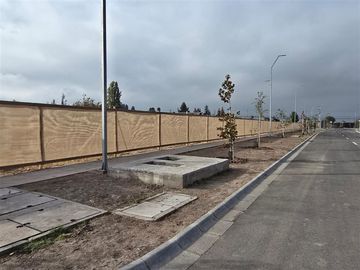 Sitio en Venta en Condominio Los Almendros / Ramon Subercaseaux 1200