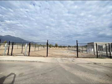 Sitio en Venta en Condominio Los Almendros / Ramon Subercaseaux 1200