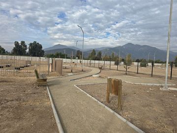 Sitio en Venta en Condominio Los Almendros / Ramon Subercaseaux 1200