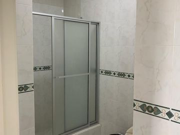 VENDO DEPARTAMENTO DE 2 DORMITORIOS AMOBLADO EN TONSUPA