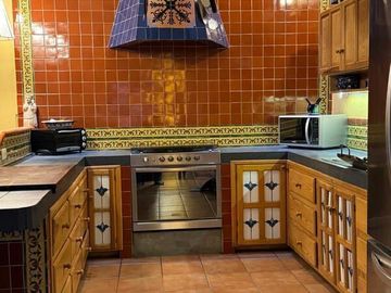 En Venta Casa con Casita Independiente y Rooftop en San Miguel de Allende