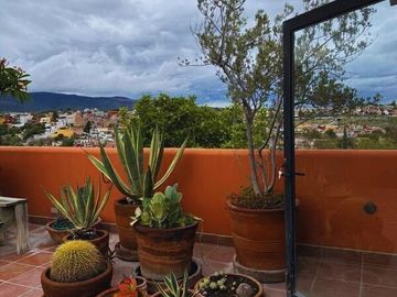 En Venta Casa con Casita Independiente y Rooftop en San Miguel de Allende