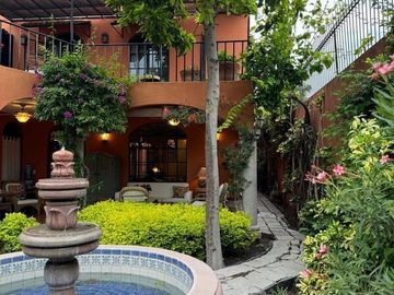 En Venta Casa con Casita Independiente y Rooftop en San Miguel de Allende