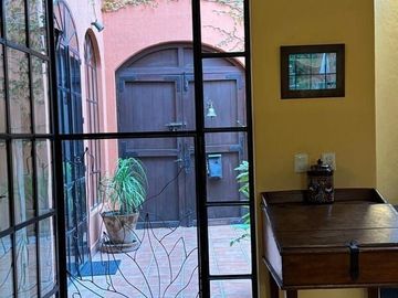 En Venta Casa con Casita Independiente y Rooftop en San Miguel de Allende