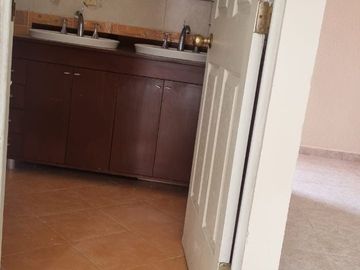 CASA EN RENTA EN EL TENAYO