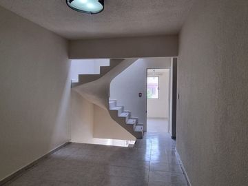 CASA EN RENTA EN EL TENAYO