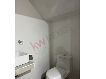 Casa Nueva en venta en fraccionamiento Sabines cercana a una de las principales vías de comunicación de la ciudad.