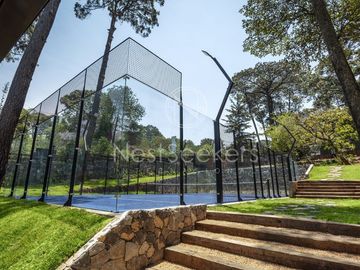 Exclusiva residencia en venta en el corazón de Avándaro, Valle de Bravo