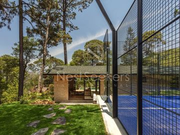 Exclusiva residencia en venta en el corazón de Avándaro, Valle de Bravo