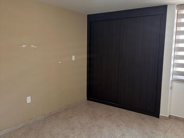 DEPARTAMENTO EN VENTA EN PUERTA REAL. 6