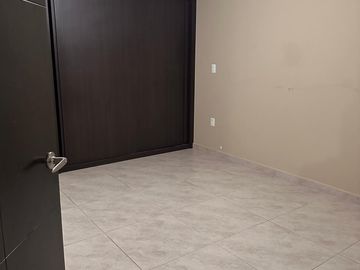 DEPARTAMENTO EN VENTA EN PUERTA REAL. 6