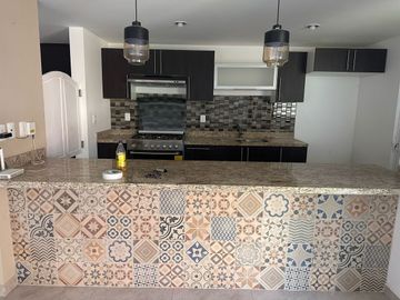 DEPARTAMENTO EN VENTA EN PUERTA REAL. 6