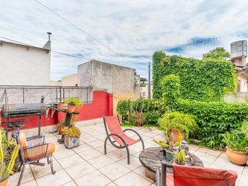 CASA EN VENTA FLORIDA 4 AMBIENTES PILETA Y TERRAZA
