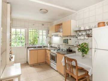 CASA EN VENTA FLORIDA 4 AMBIENTES PILETA Y TERRAZA