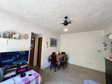 Venta de departamento 2 ambientes en San Cristobal
