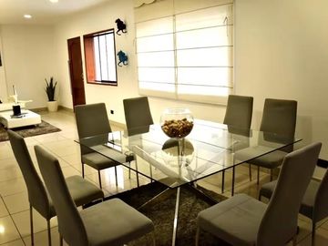 CALLE JUAN DE LA FUENTE 320 - MIRAFLORES - ENTRE AV. BENAVIDES CDRA 10 Y PARQUE EL REDUCTOto en Mira
