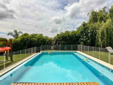 Casa de diseño en Venta Lago San Benito Villanueva