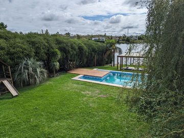 Casa de diseño en Venta Lago San Benito Villanueva