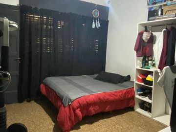 Casa en buenas condiciones, Berazategui,  centro