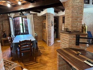CASA VENTA PINAMAR ZONA IGLESIA 5 AMB GARAGE