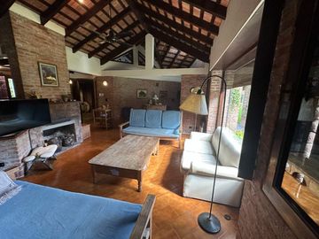 CASA VENTA PINAMAR ZONA IGLESIA 5 AMB GARAGE