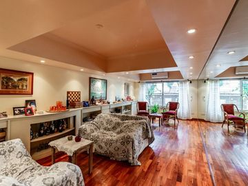 VENTA CASA TRIPLEX 6 AMB. EN V.URQUIZA CON COCHERA