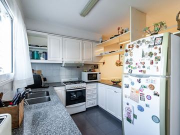 VENTA CASA TRIPLEX 6 AMB. EN V.URQUIZA CON COCHERA