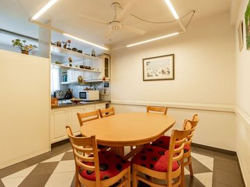 VENTA CASA TRIPLEX 6 AMB. EN V.URQUIZA CON COCHERA