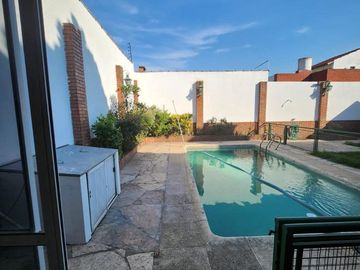 CASA VENTA 5 AMBIENTES RAMOS MEJIA SUR PILETA