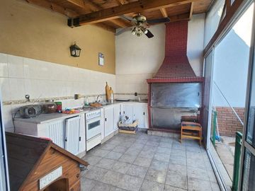 CASA VENTA 5 AMBIENTES RAMOS MEJIA SUR PILETA