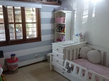 OPORTUNIDAD!! HERMOSO CHALET DE 650m2 LOTE DE 10X65 EN ITUZAINGÃ NORTE PARQUIZADO CON 3 COCHERAS Y QUINCHO