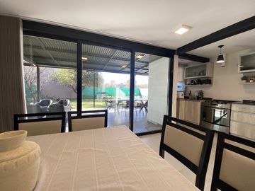 CASA EN VENTA BARRIO PRIVADO LAS CAÃITAS