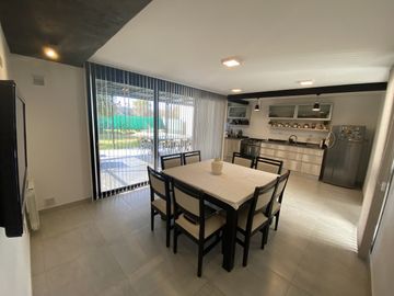 CASA EN VENTA BARRIO PRIVADO LAS CAÃITAS