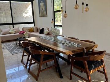 Renta Hermosa Residencia en Privada Yucatan Country Club