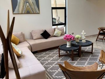 Renta Hermosa Residencia en Privada Yucatan Country Club