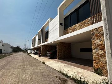 Excelente casa en Real Montejo Kira