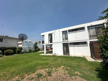 Casa con excedente en venta en Monterrey, colonia Gonzalitos